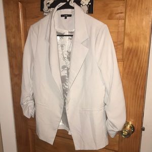 ❌SOLD ❌White/silver blazer
